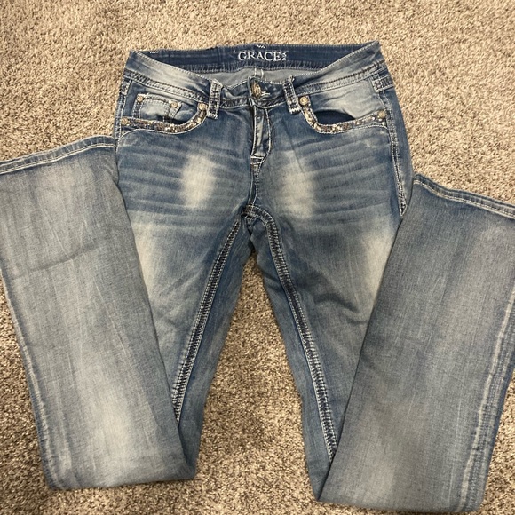 Grace in LA bootcut jeans with embroidered pockets, light faded wash
Size 27/32 - Picture 2 of 3